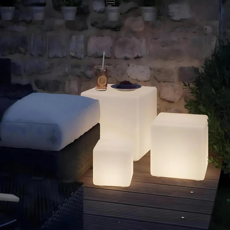 Cubic LED Garden Light with Remote Control for Outdoor Elegance