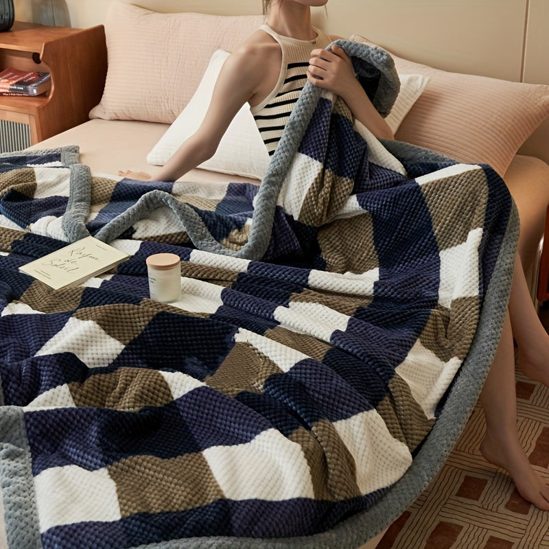 Checked Fleece Blanket for Cozy Home Comfort and Stylish Decor