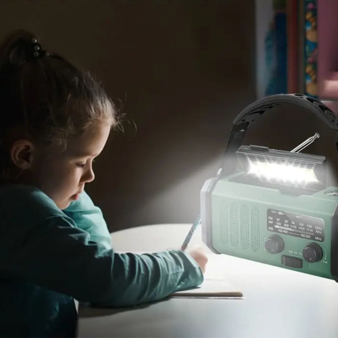 Solar Emergency Radio – Power Bank Radio with LED Lamp for Outdoors
