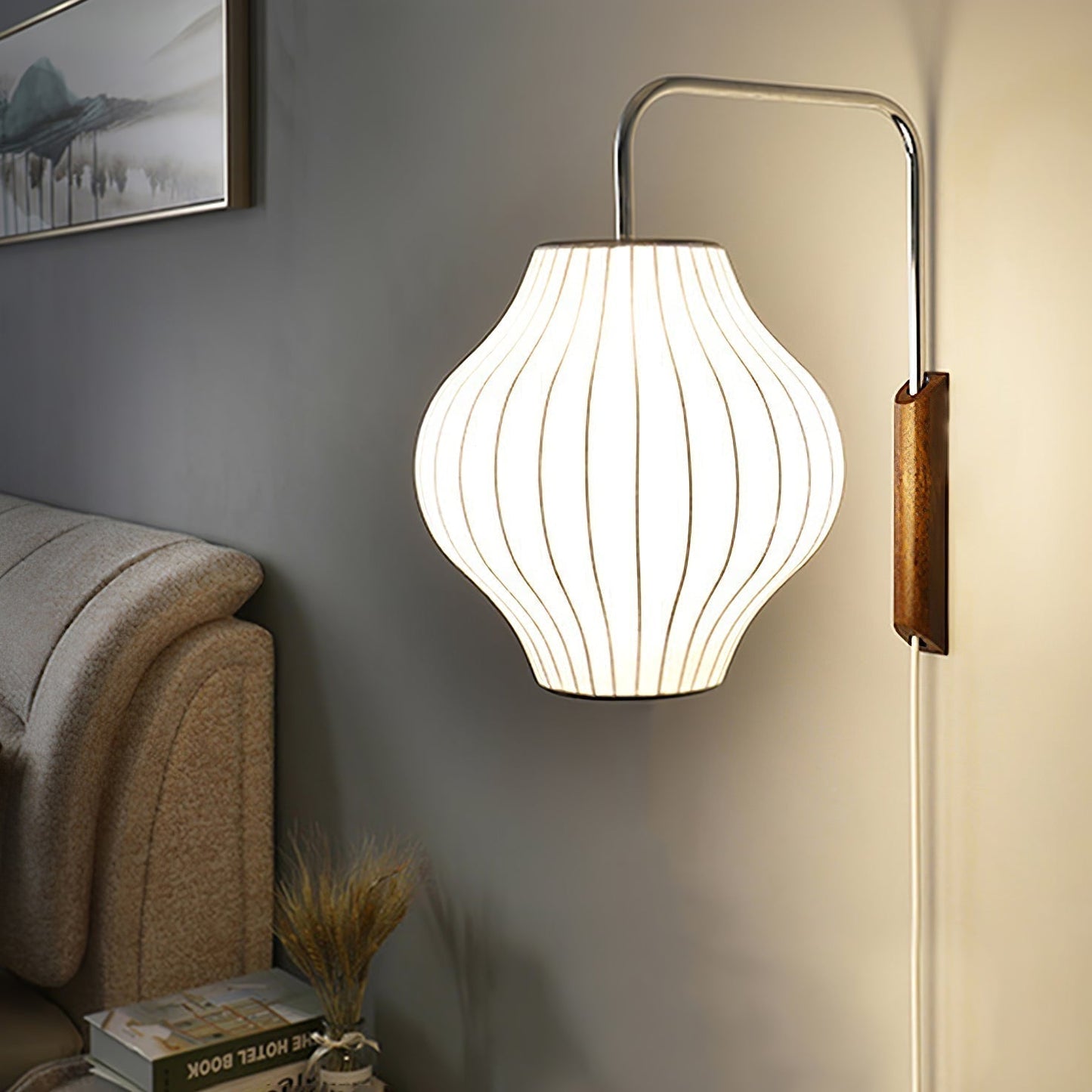 Modern Wall Light Fixture - Elegant Design for Home and Office Decor