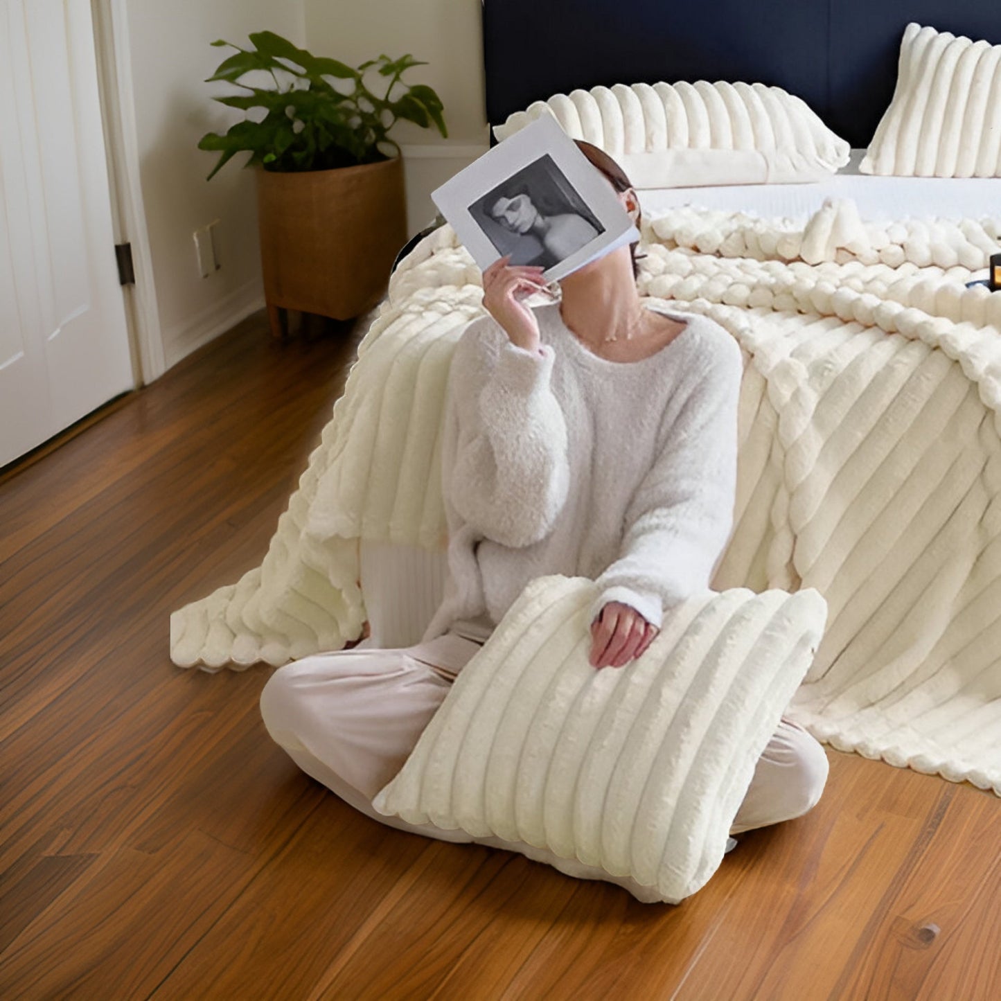 Fleece Blanket for Cozy Comfort in Living Room and Home Use