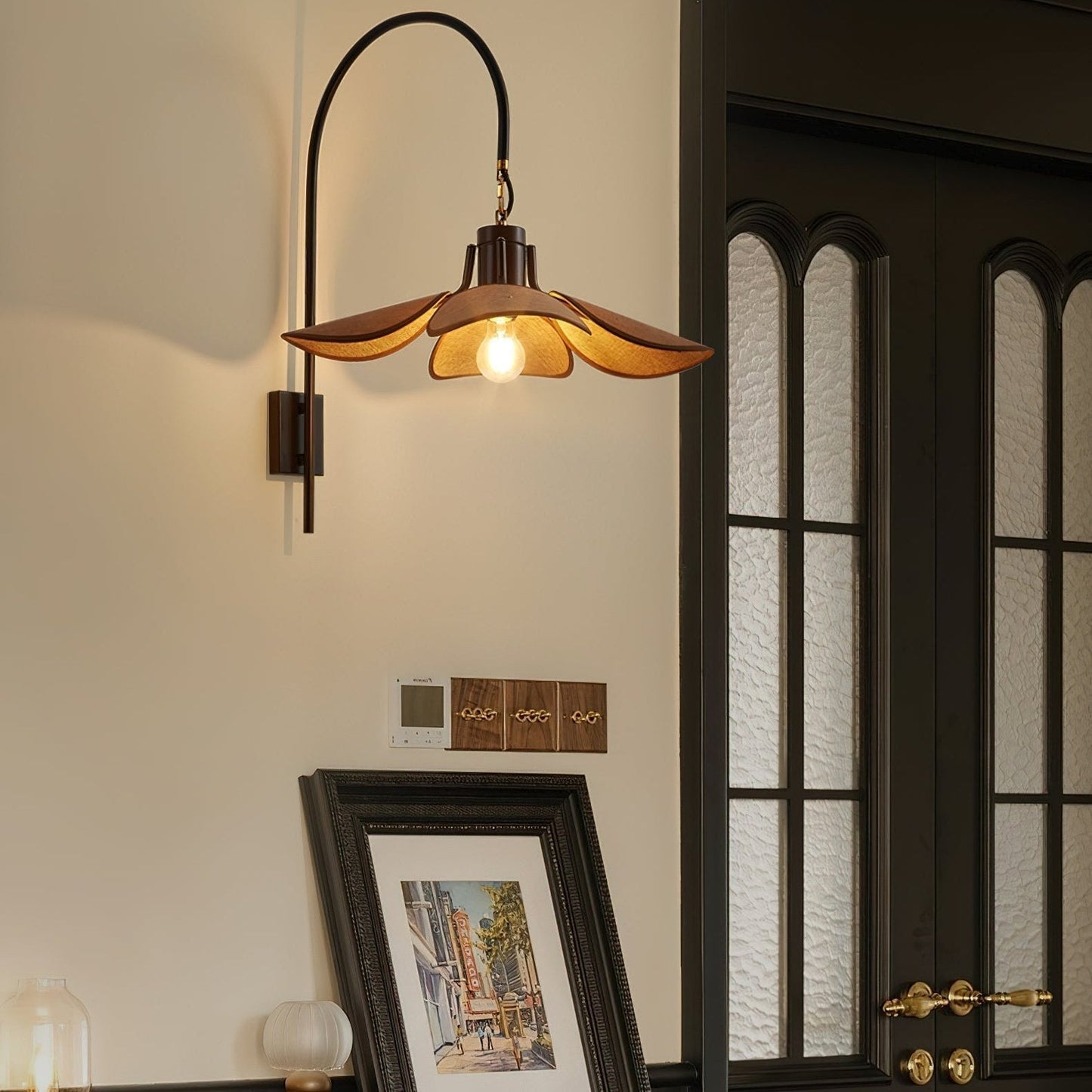 Wall Lamp for Cozy Spaces - Elegant Design for Home and Office Decor