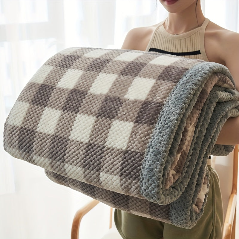 Checked Fleece Blanket for Cozy Home Comfort and Stylish Decor