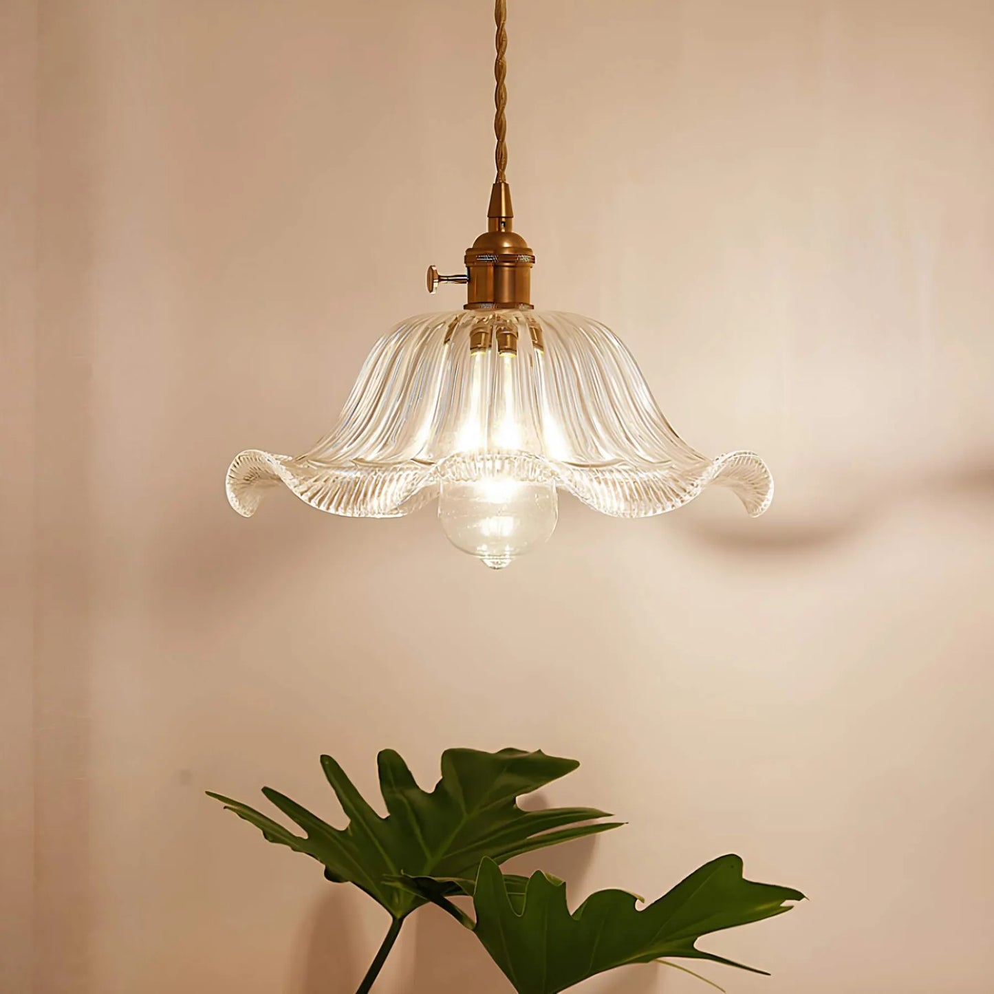 Stylish Pendant Light for Cozy Home Spaces | Modern Design & Warm Ambiance