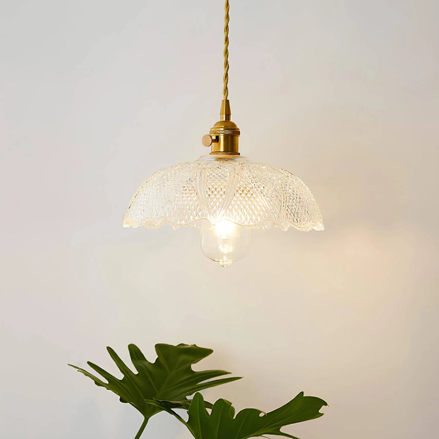 Stylish Pendant Light for Cozy Home Spaces | Modern Design & Warm Ambiance
