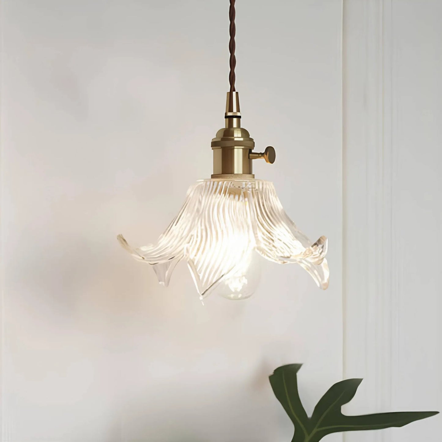 Stylish Pendant Light for Cozy Home Spaces | Modern Design & Warm Ambiance