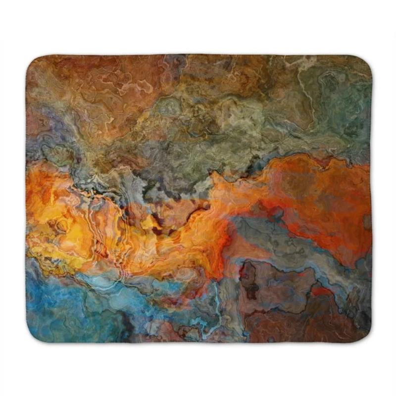 Fleece Blanket with Modern Abstract Design for Cozy Home Decor