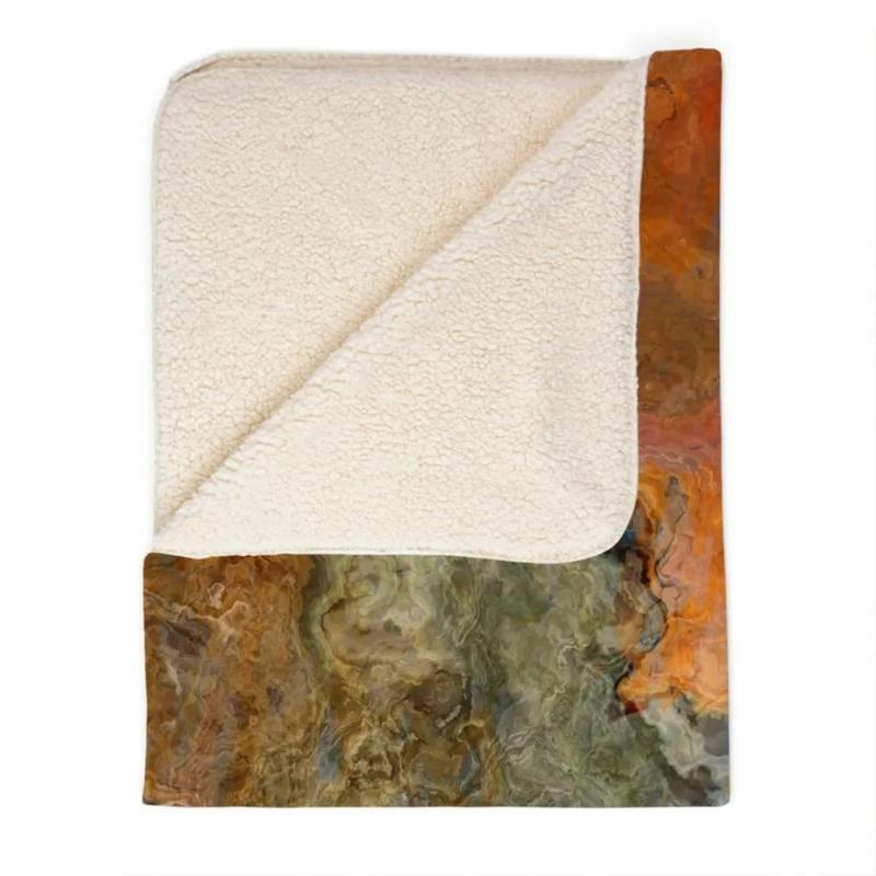 Fleece Blanket with Modern Abstract Design for Cozy Home Decor