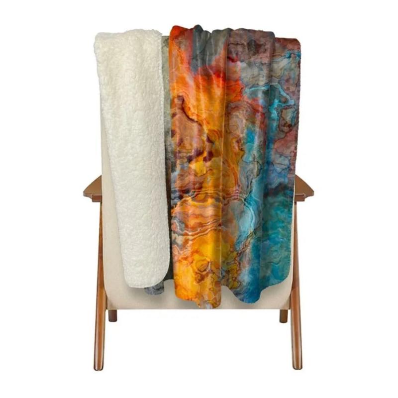 Fleece Blanket with Modern Abstract Design for Cozy Home Decor