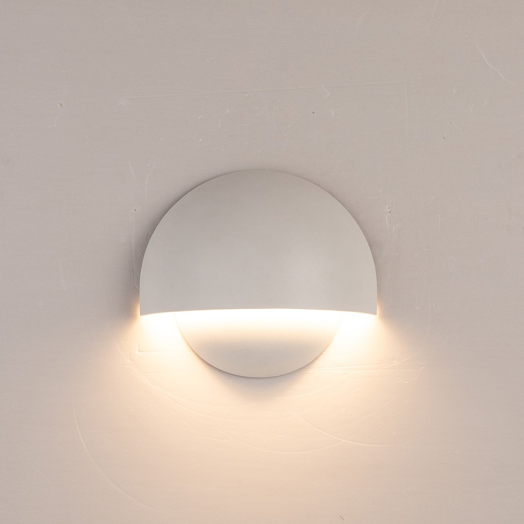Outdoor Wall Light Warm White Illumination for Modern Home and Office