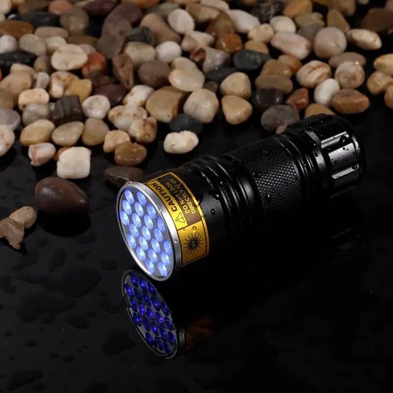 21 LED Pocket UV Lamp