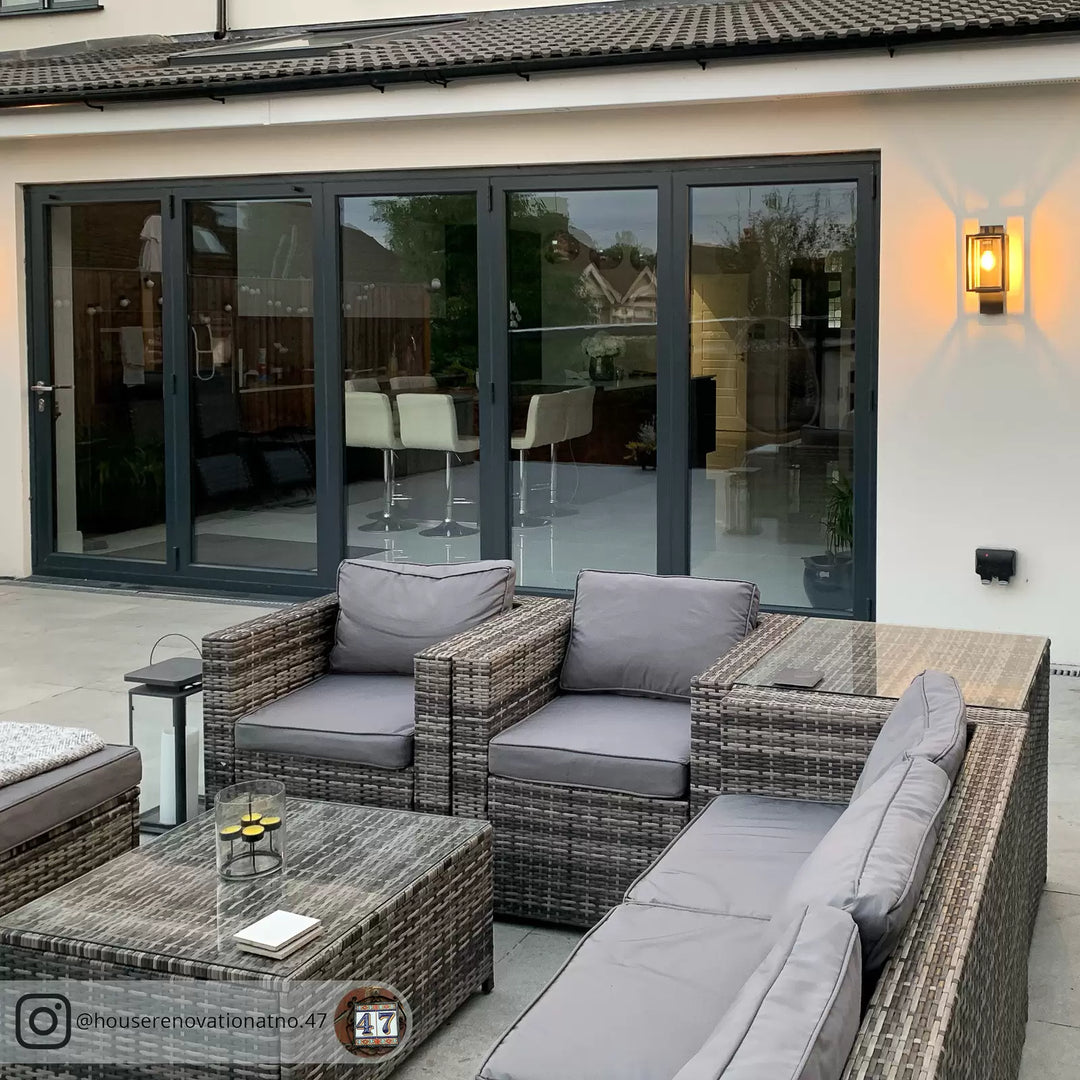 Modern Aluminium Outdoor Wall Light with Glass Panel