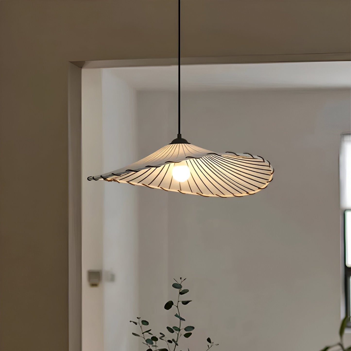Adjustable Pendant Light for Home and Office - Stylish Modern Design