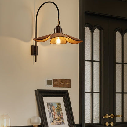 Wall Lamp for Cozy Spaces - Elegant Design for Home and Office Decor