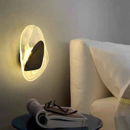 Elegant Wall Light for Home and Office - Chic Design for Stylish Illumination