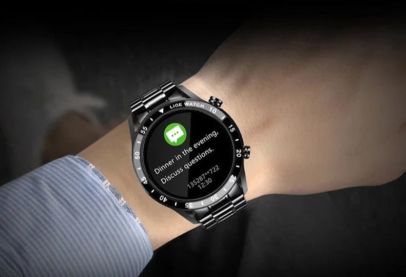 Smartwatch Luxury – Multi-functional Smartwatch with Elegant Design and Features